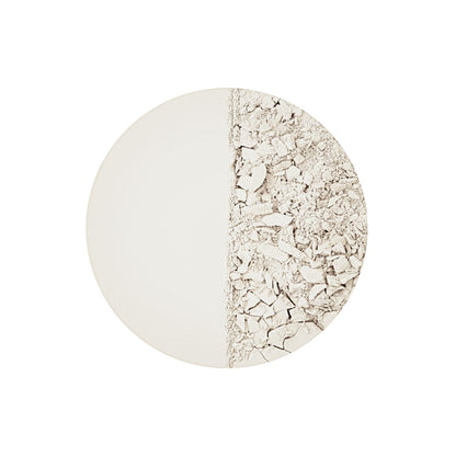 Swatch of a pearly-white setting powder compact.