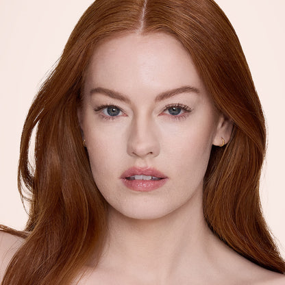 Airbrush Flawless Concealer - 2.5 fair model