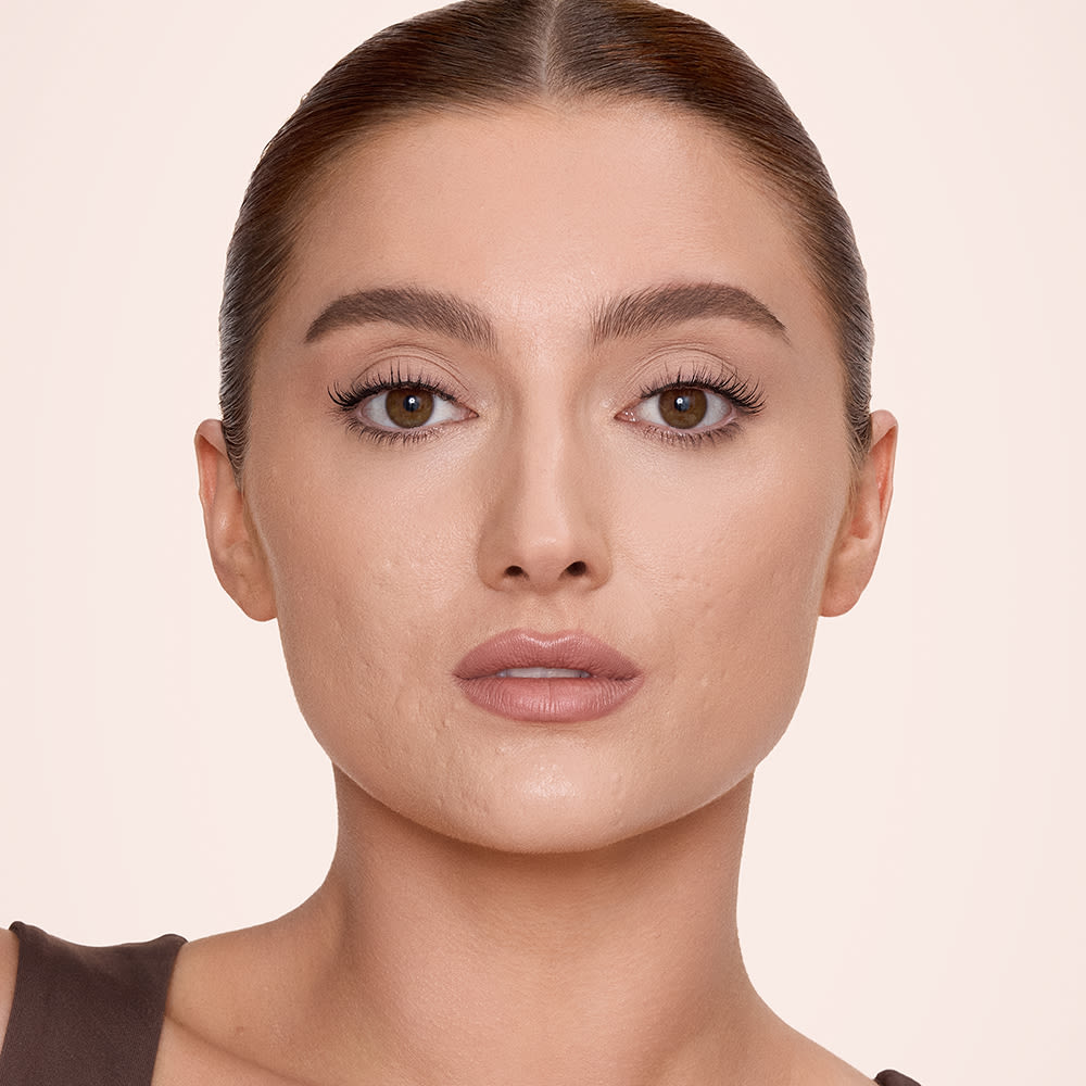 Airbrush Flawless Concealer - 5 medium model after