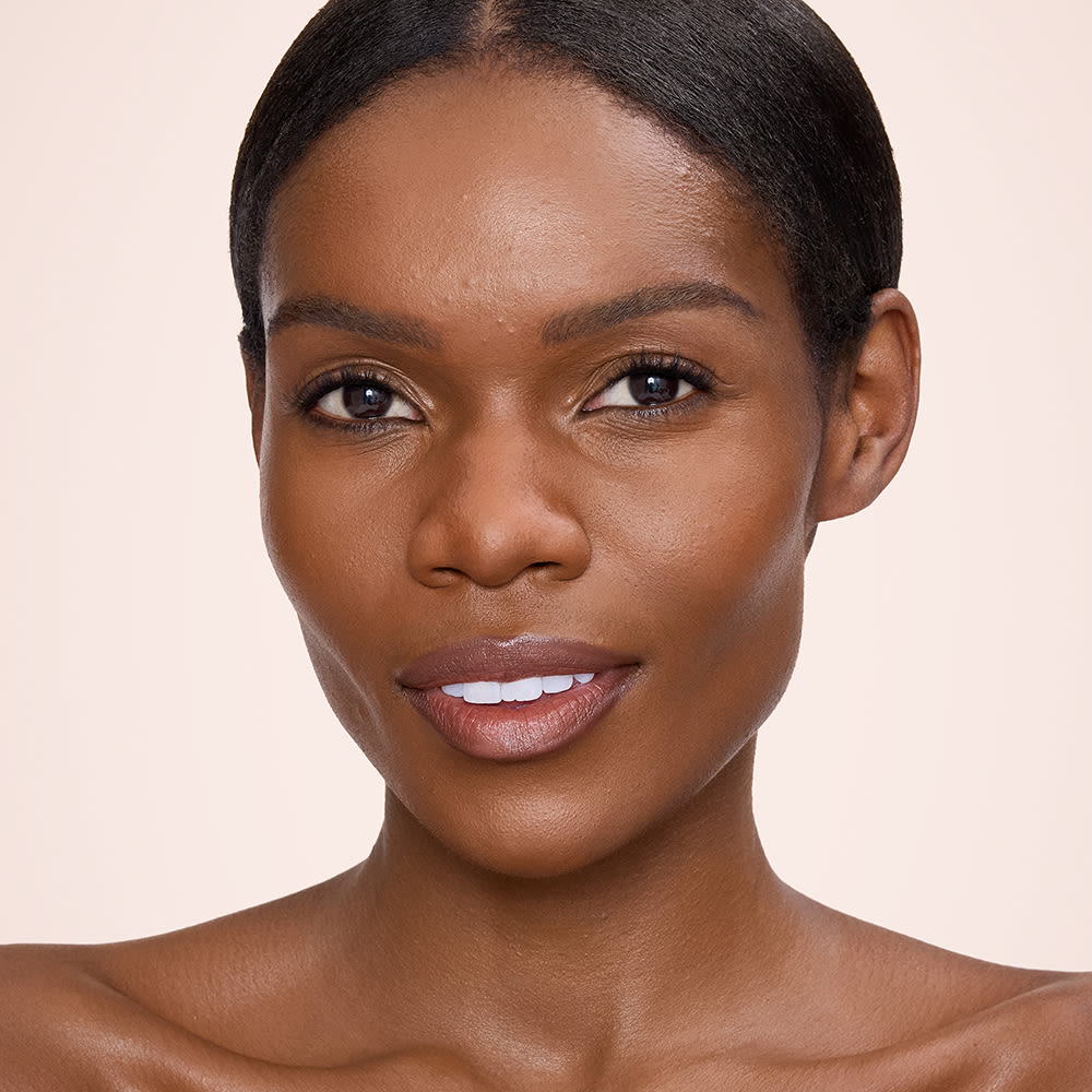 Airbrush Flawless Concealer - 13.5 Deep model after