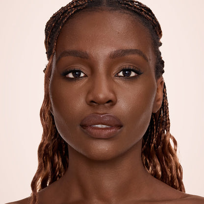 Airbrush Flawless Concealer - 15 Deep model after