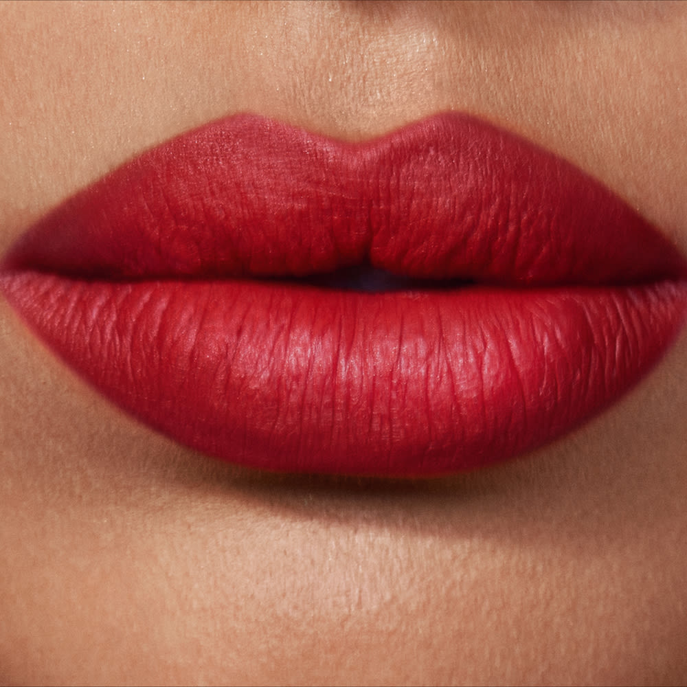 Ruby Airbrush Lip blur close up on a medium skin tone model