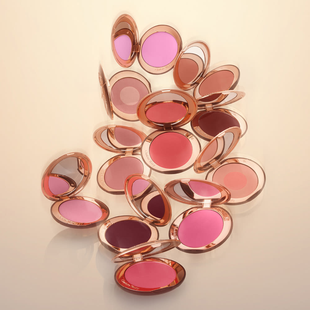 AIRbrush Blush Blur - Group Still Life