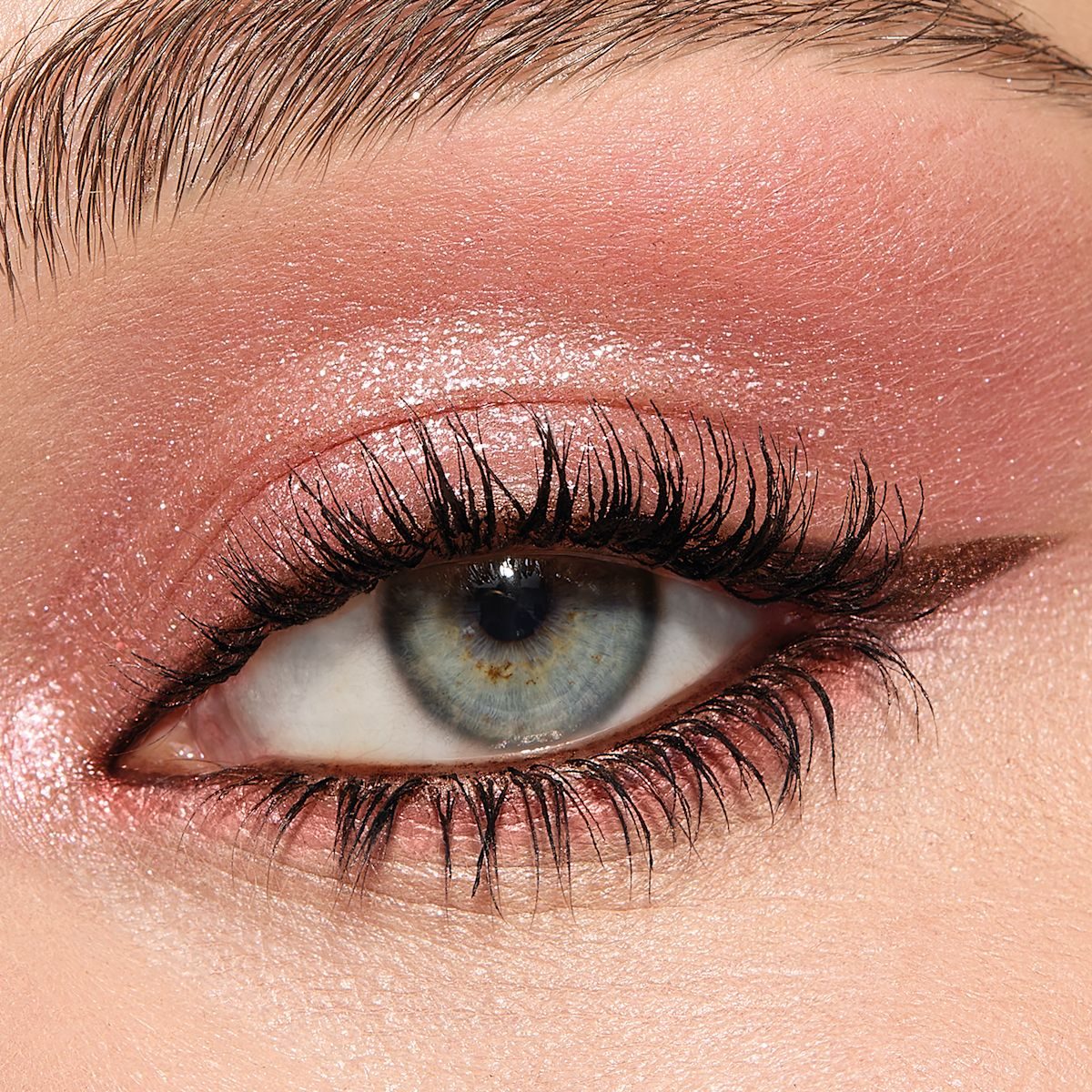 Charlotte's Palette of Beautifying Eye Trends: Limited-Edition Pink Eyeshadow Palette