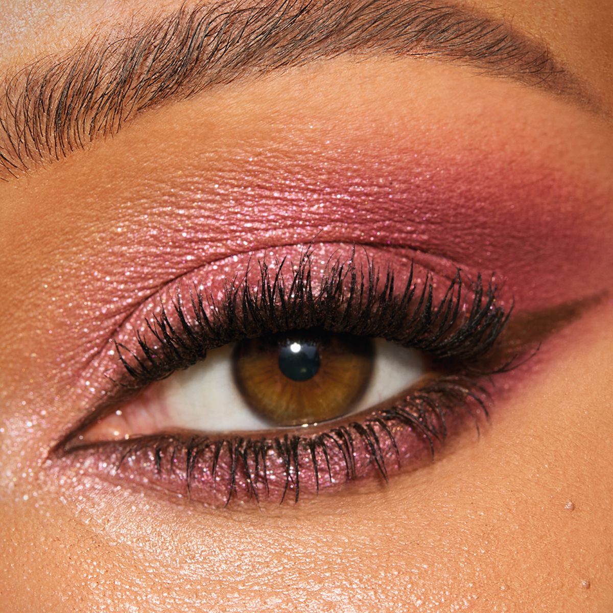 Charlotte's Palette of Beautifying Eye Trends: Limited-Edition Pink Eyeshadow Palette