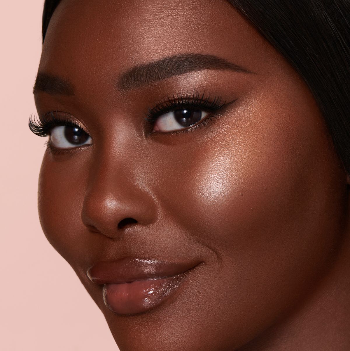 Beauty Light Wand in Pillow Talk Medium