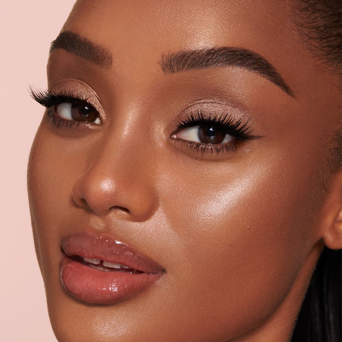 Beauty Light Wand in Pillow Talk