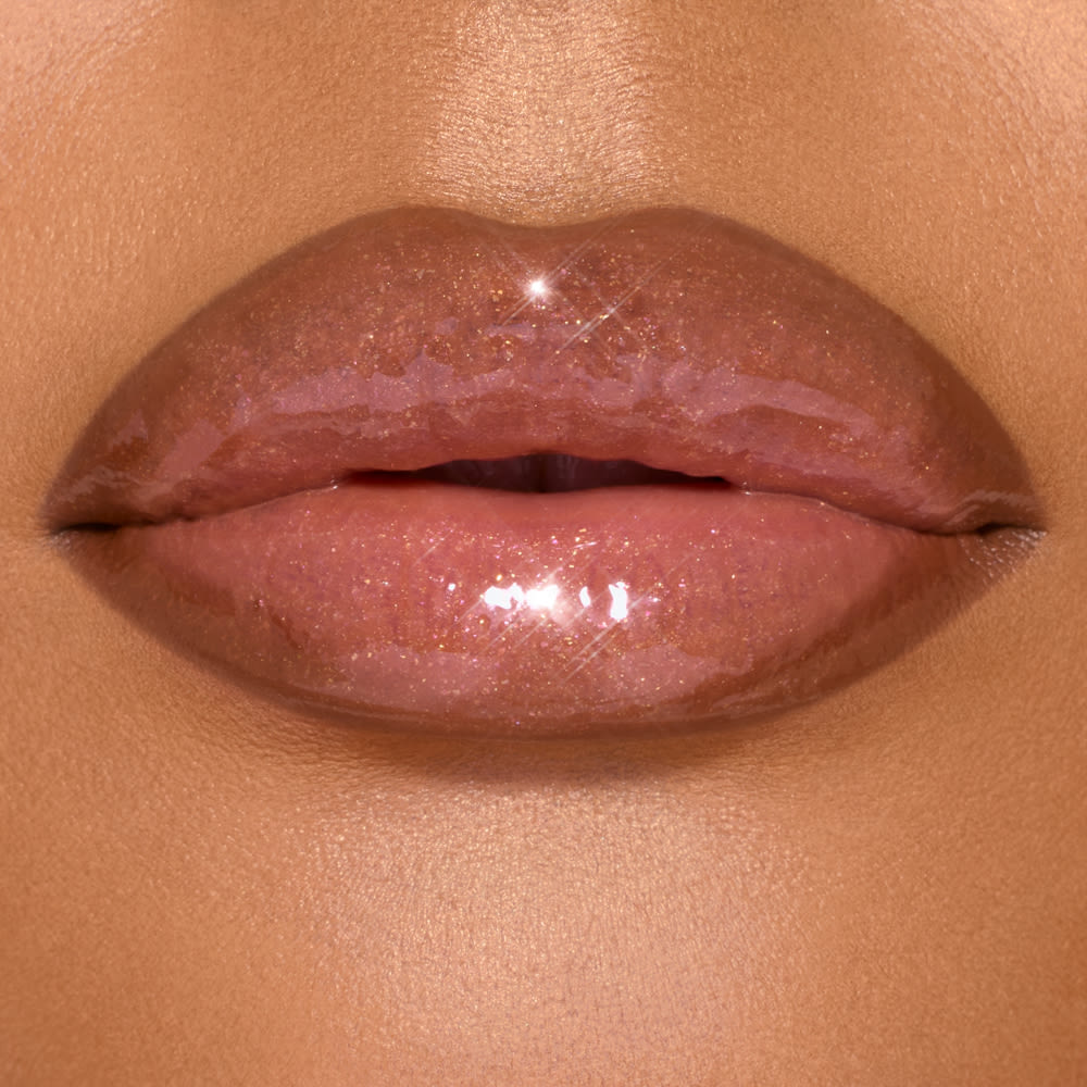 Plumpgasm in Nudegasm Diamonds on model