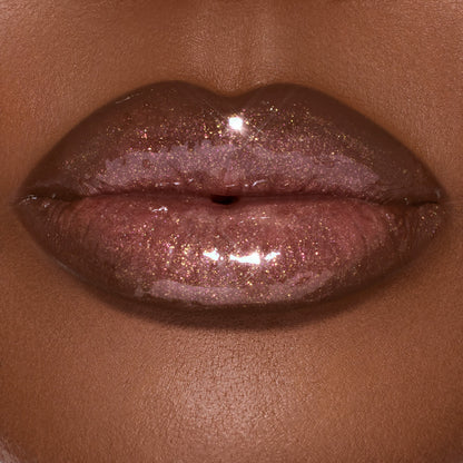 Plumpgasm in Nudegasm Diamonds on model