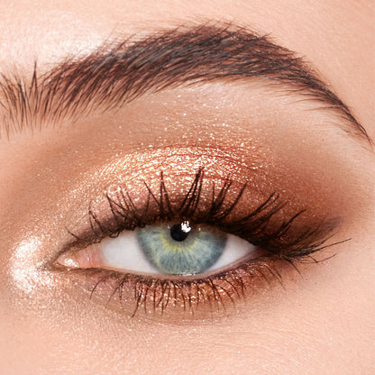 Queen of Luck Luxury Palette on fair skin tone model