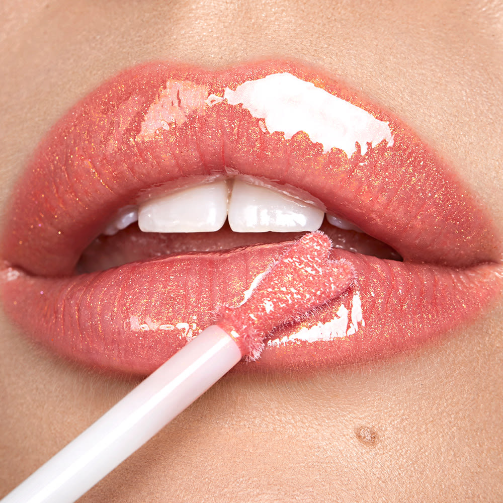 Collagen Lip Bath Peachy Plump Lips Model