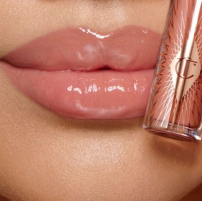 GLOSSY NUDE PINK LIP DUO CLOSE UP