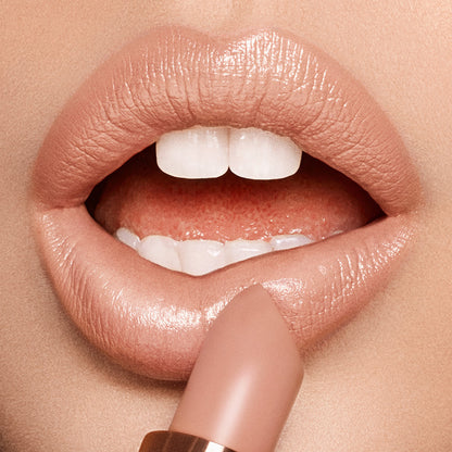 Nude-Kate-Light-Lip-Model