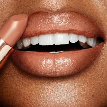 Hepburn-Honey-Deep-Lip-Model