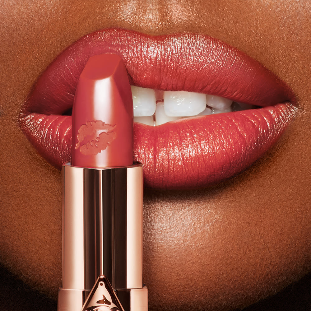 Hot Lips 2 Carina's Star Model Deep