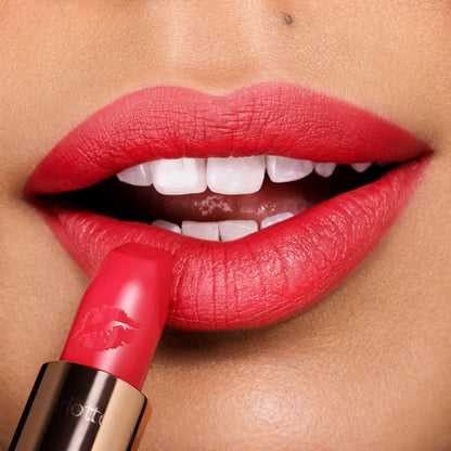 hot-lips-miranda-may-lipshot