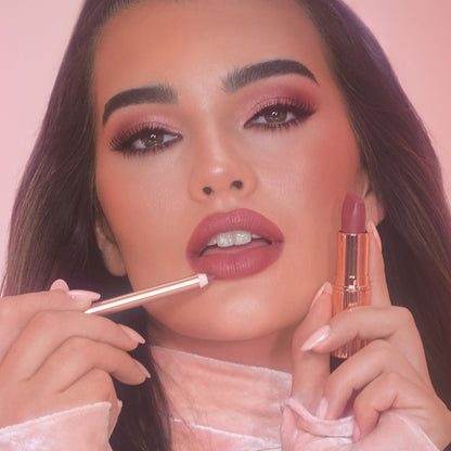 Lip Cheat Pillow Talk Medium Lip Liner on model