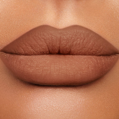 Lip Cheat Foxy Brown Model