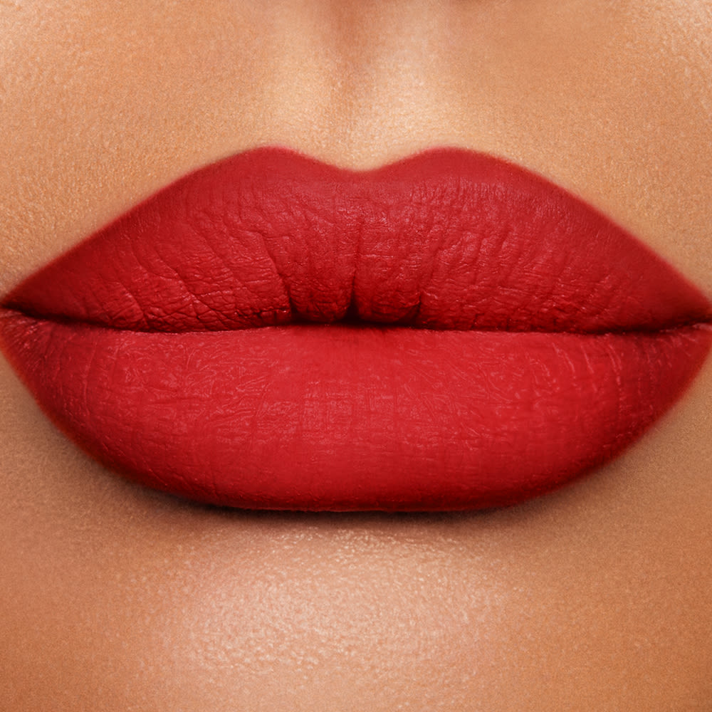 Lip Cheat Kiss n Tell Model