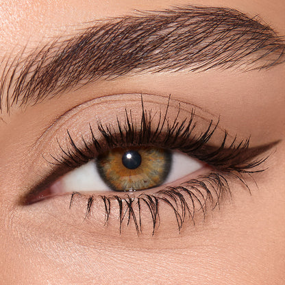 Barbarella Brown on model close up