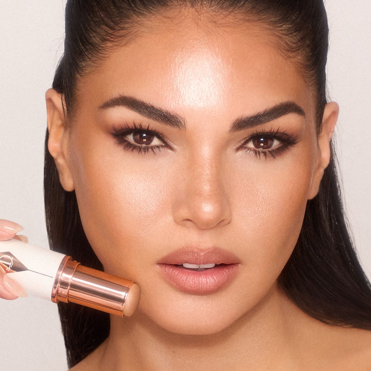 UNREAL SKIN SHEER GLOW TINT - 7.5 MEDIUM
