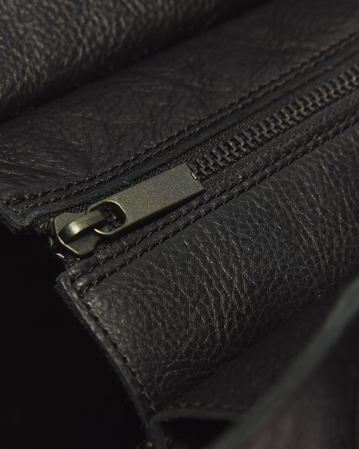 Maxi Overdrive Leather Tote Bag - view 5