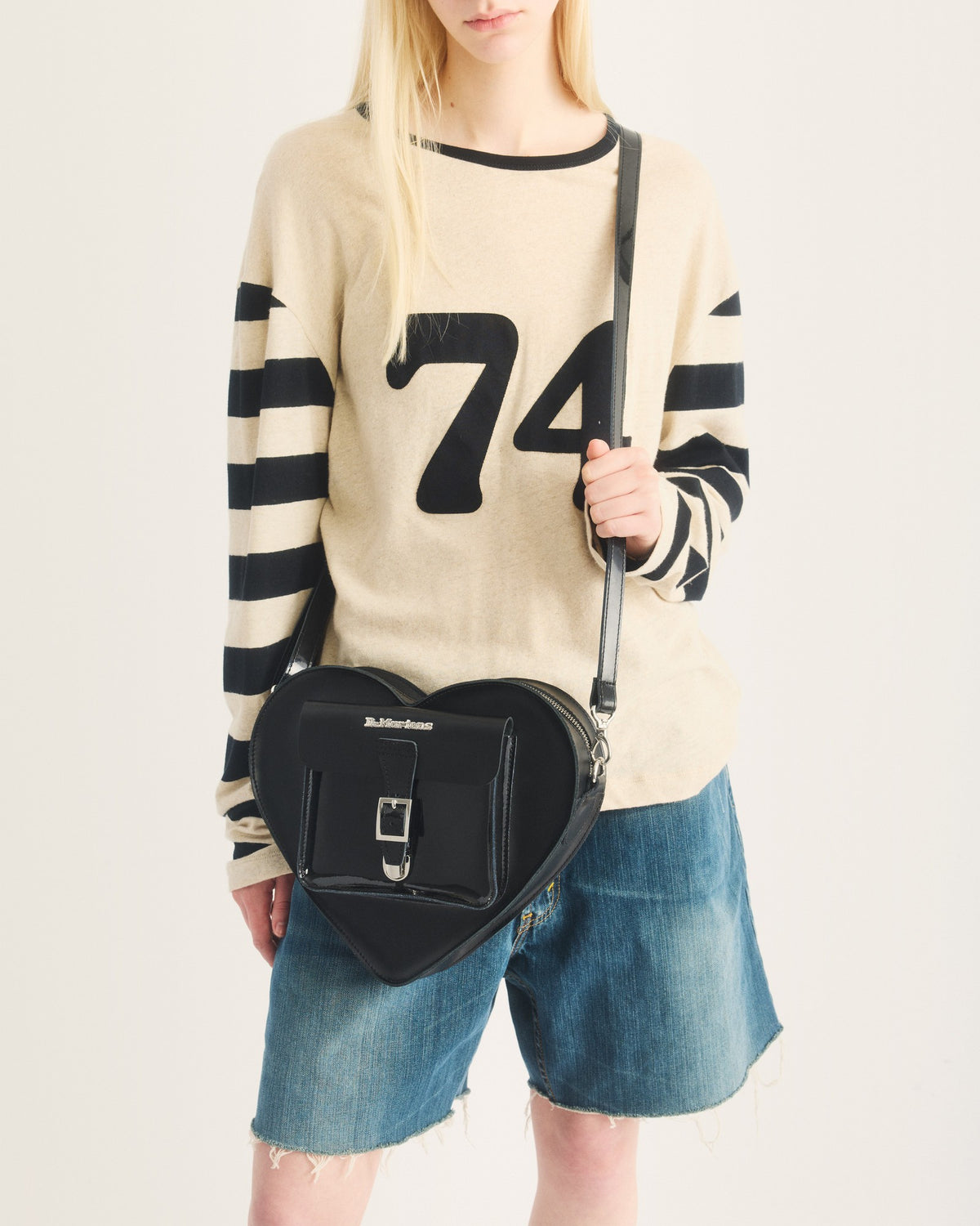 Kiev Leather Hardware Heart Shaped Bag - view 2