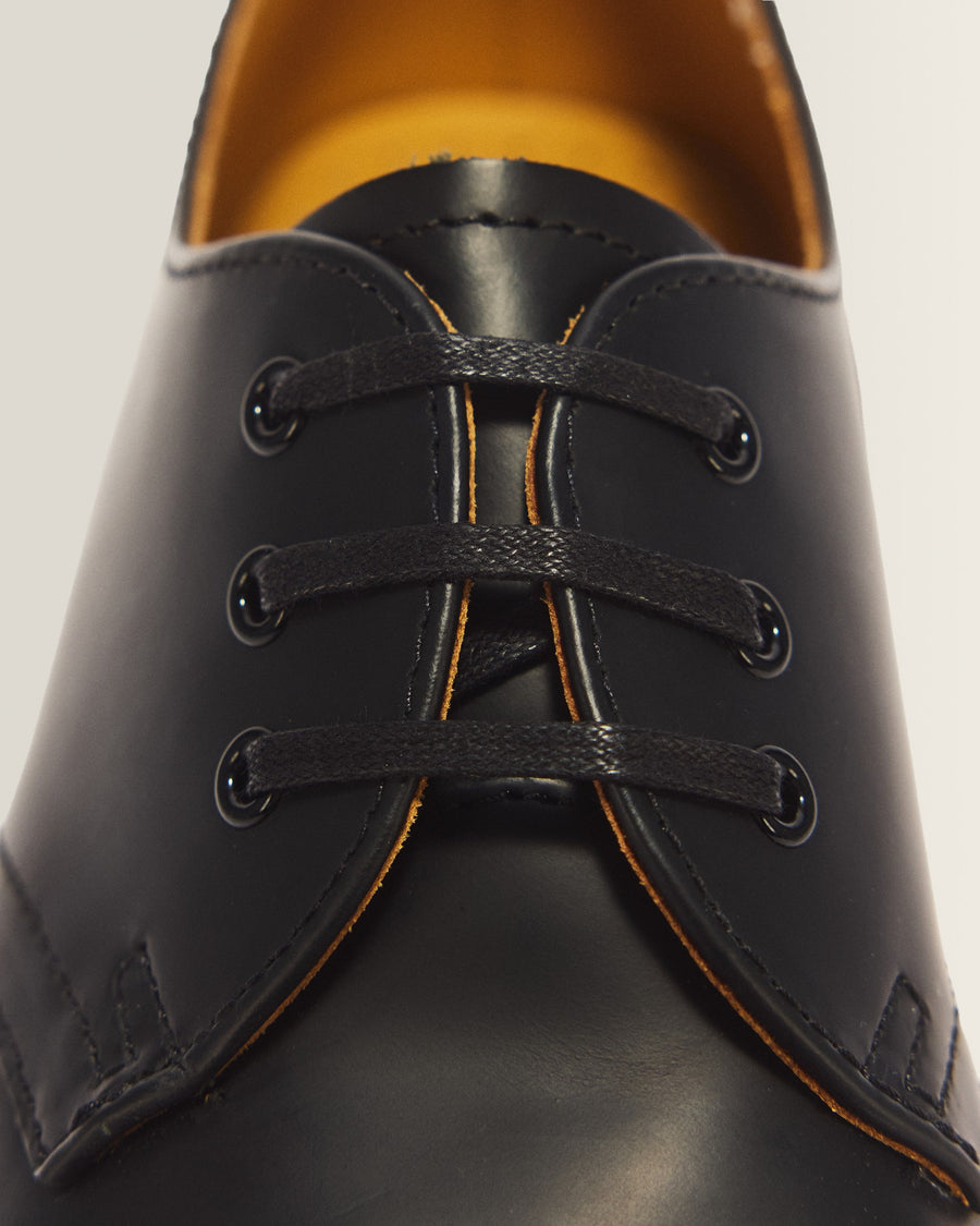 26 Inch Waxed Flat Shoe Laces (3 Eye) - view 2